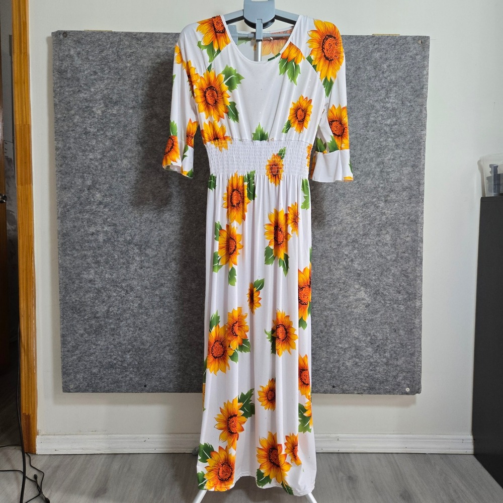 Seven Islands Women White Sunflower Smocked Bell Sleeve Maxi Dress 2X